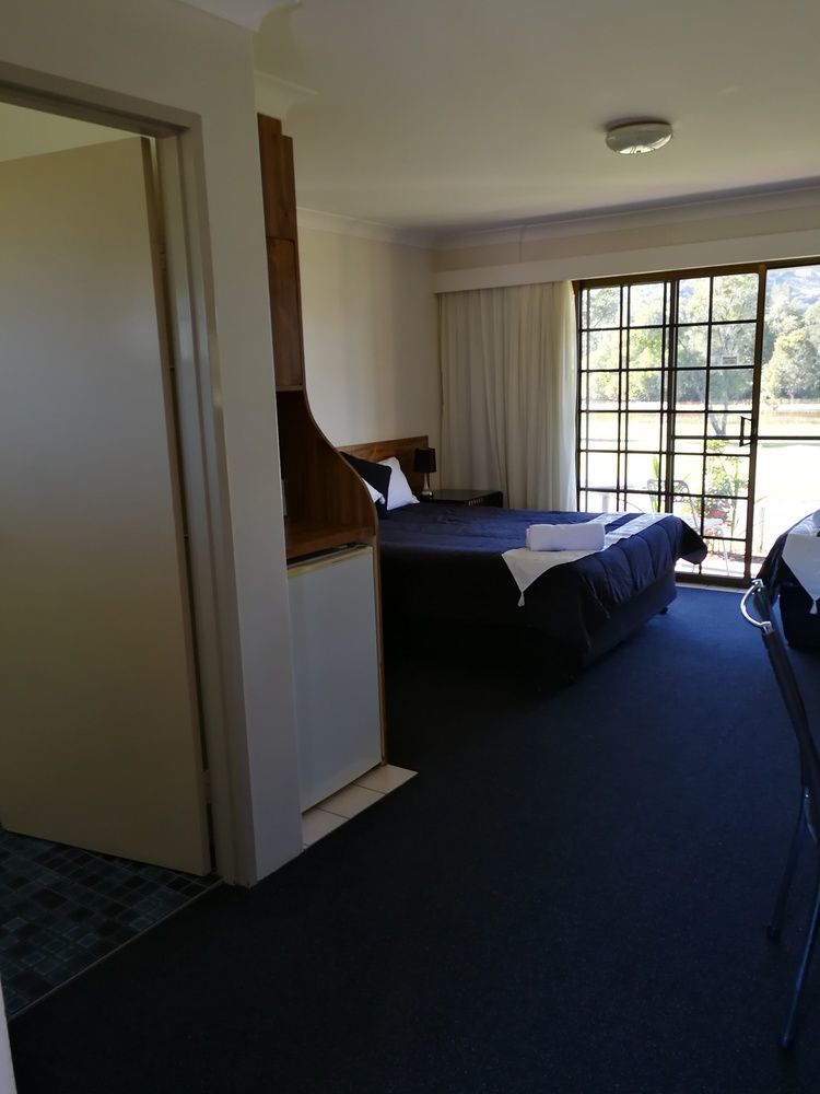 Lakeside 3*