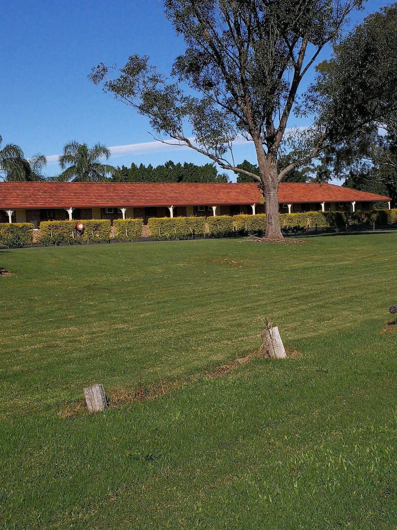 Lakeside Motel