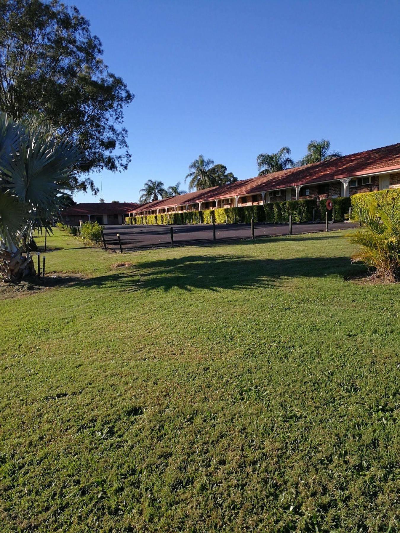 Lakeside Motel