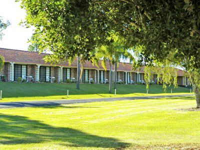 Lakeside Motel