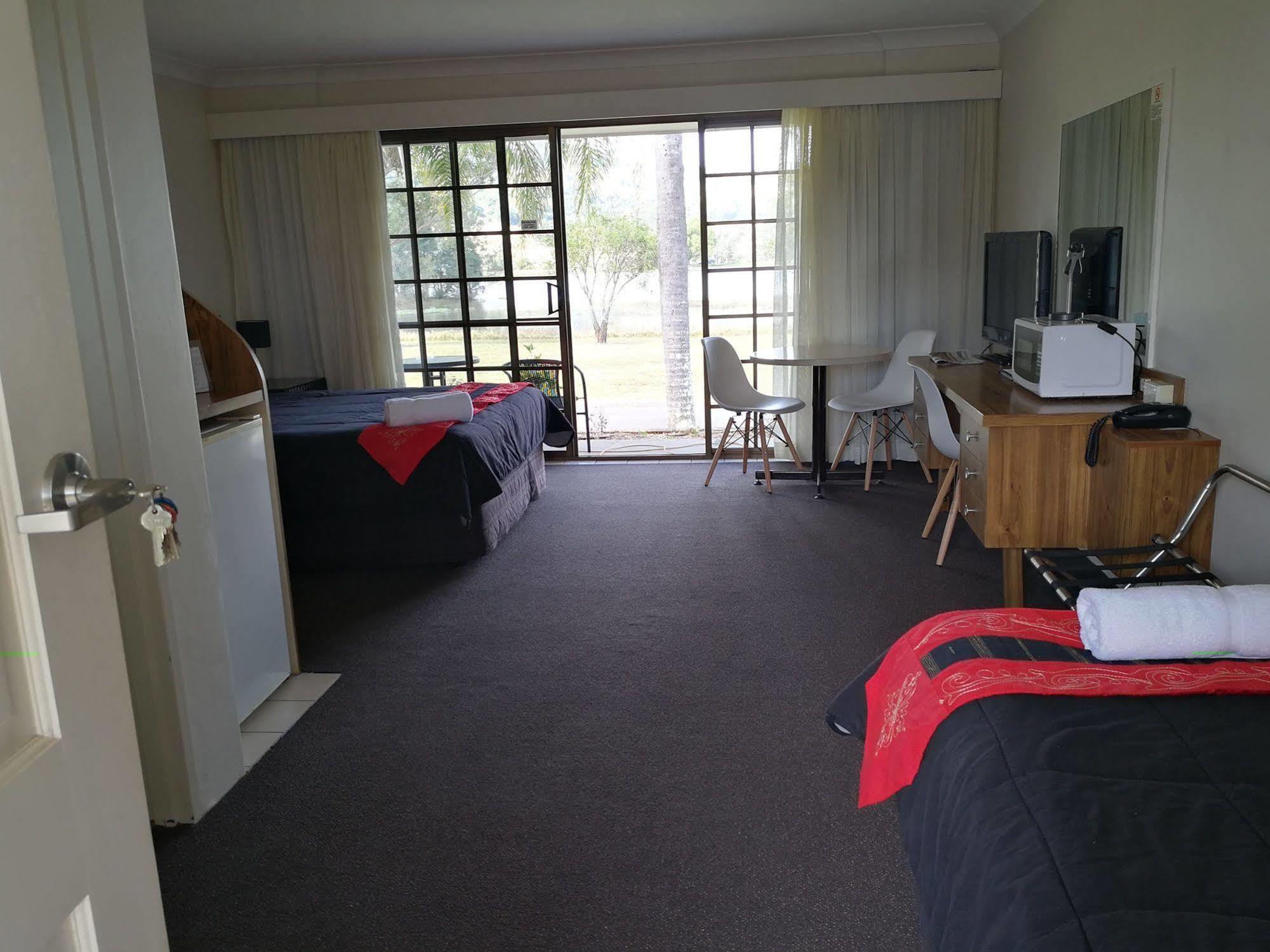 Lakeside 3* Lismore